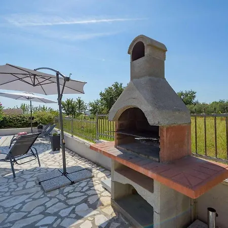 Feriehus Bali Kaštelir