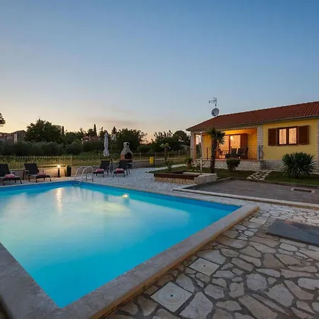 Bali Feriehus Kaštelir