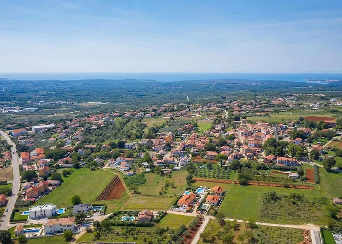 Semesterbostad Bali Kaštelir