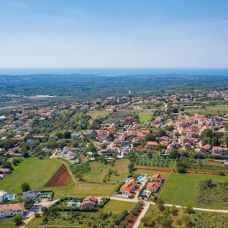 펜션 Bali Kaštelir